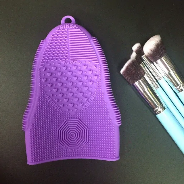 Silicone brush-cleaning gloves