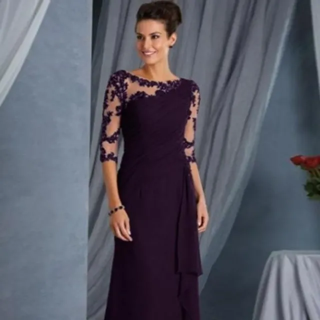 Elegant ladies dress with long sleeves and round neckline Semi