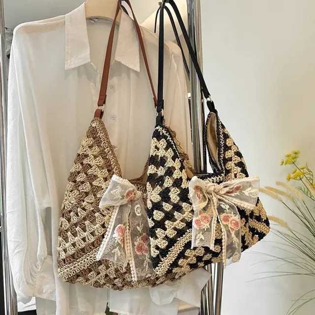 Women's straw bag with large capacity and lace bow for summer