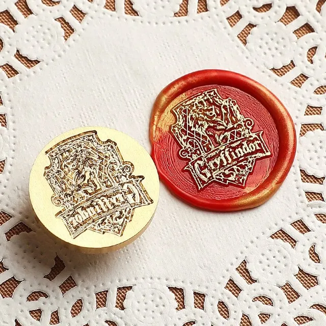 Original seal with Hogwarts crest motif - Harry Potter