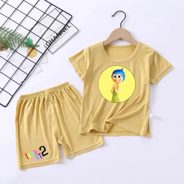 Stylisches Kinder-Pyjama-Set - Shorts und T-Shirt mit Motiven der beliebten Charaktere aus dem Film Alles steht Kopf 2 - Inside Out 2