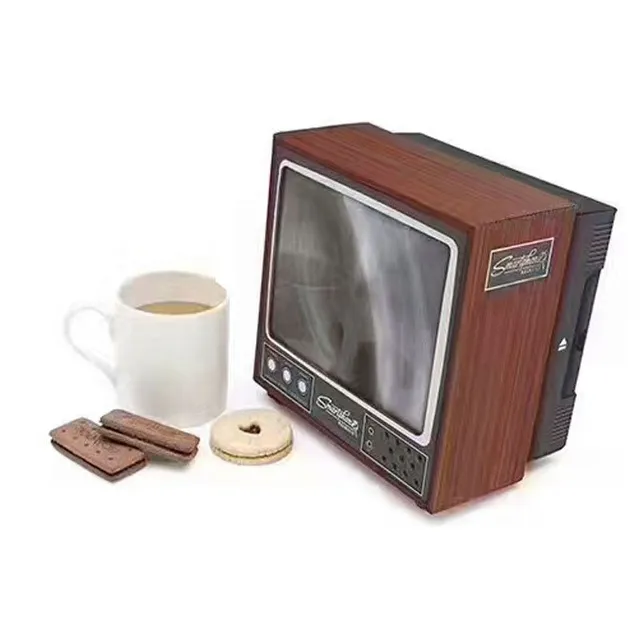 Retro TV cell screen enlarger