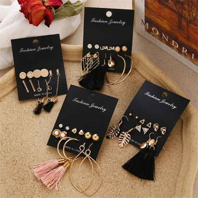 Stylish set of ladies earrings