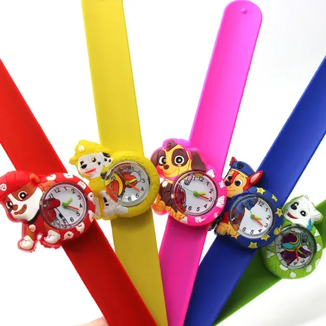 Montre analogique pour enfants avec des motifs des héros de la série Paw Patrol