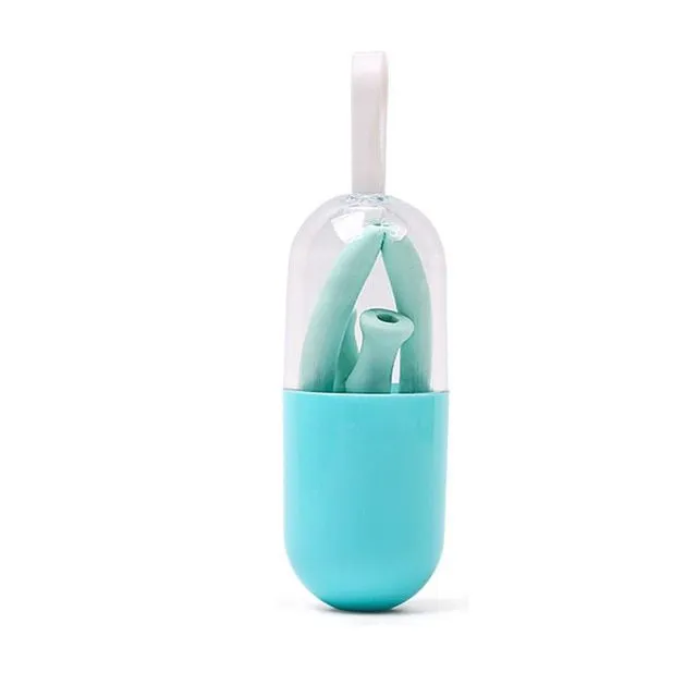 Folding silicone straw with case and brush for cleaning