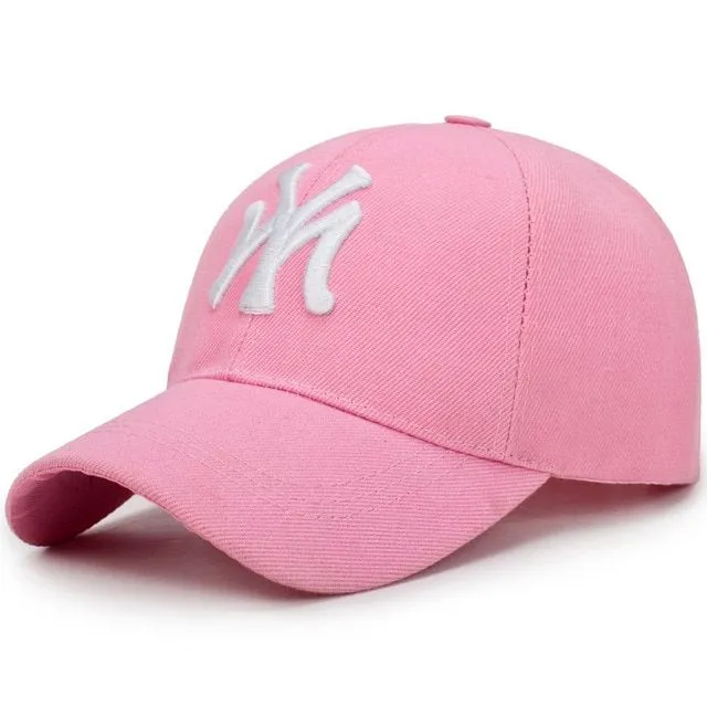 Nowoczesna czapka unisex z naszywką NY pink