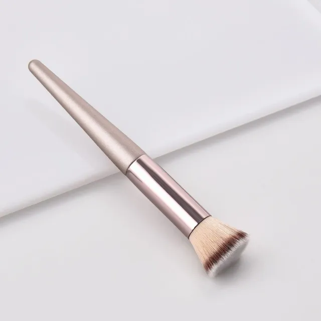 Quality brush makeup