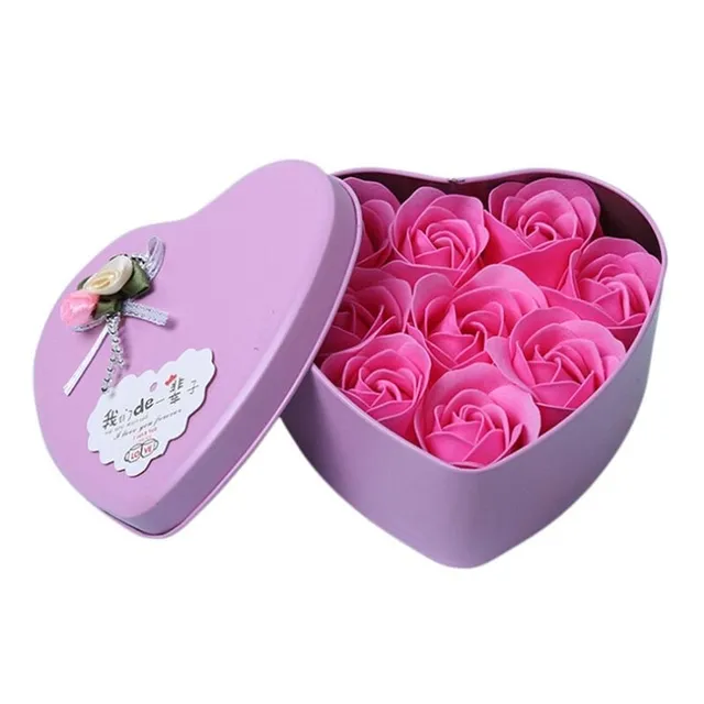 Flower-shaped soap gift pack