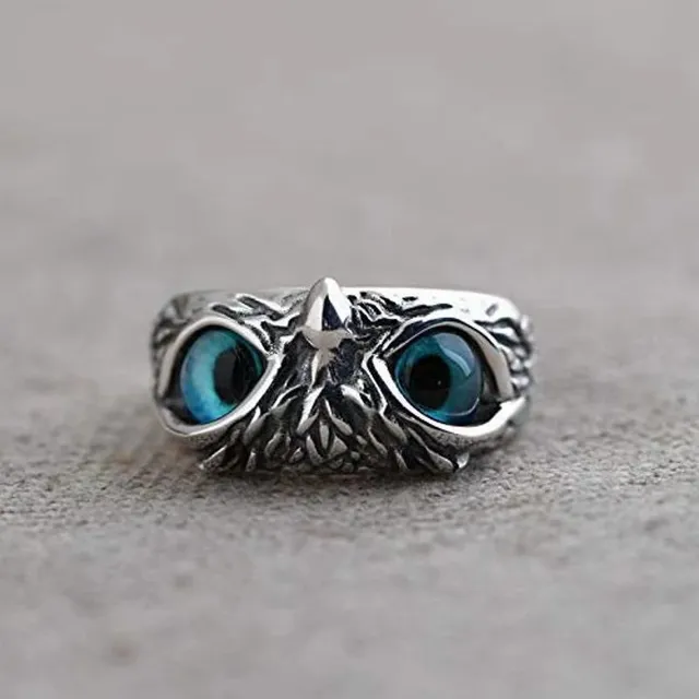 Men's ring in the shape of owl's eyes