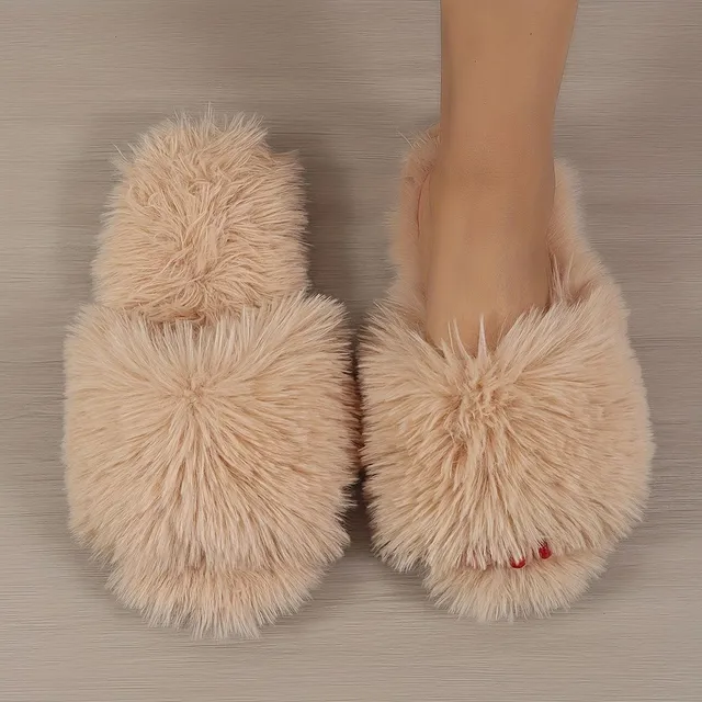 Winter fluffy slippers made of artificial fur with open tip - Warm and comfortable home footwear for women