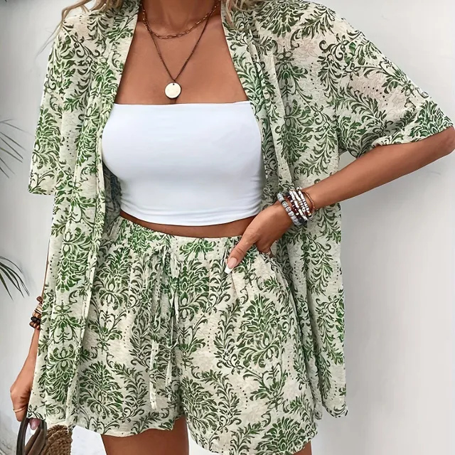 Elegant two-piece set - floral printing, shirt with buttons and shorts