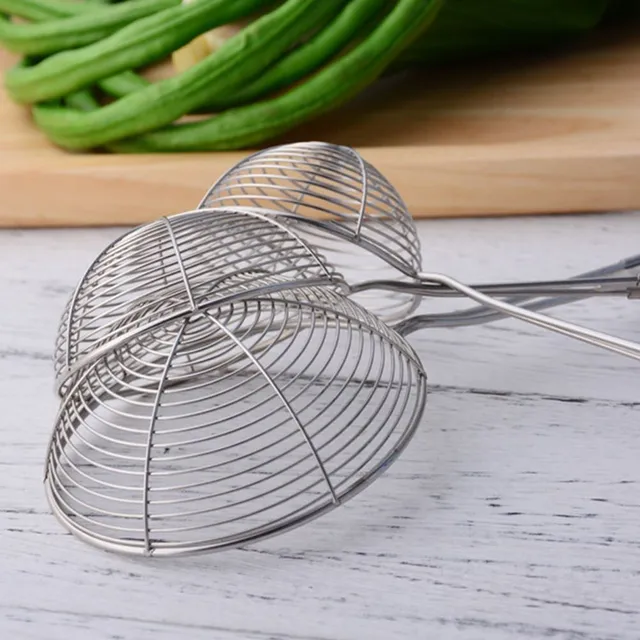 Stainless steel strainer with silicone handle