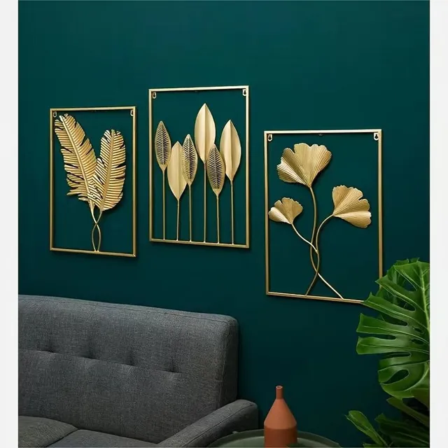 Elegant curtain with the theme of a different leaf