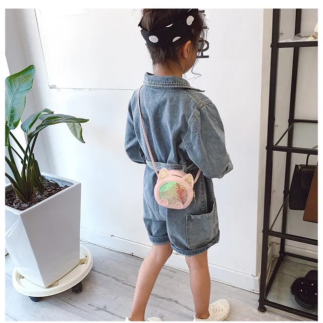 Dievčenská mini kabelka cez rameno zdobená flitrami a uškami