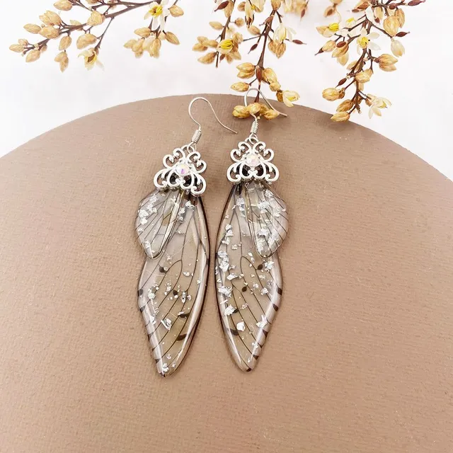 Earrings with fairy-tale wings