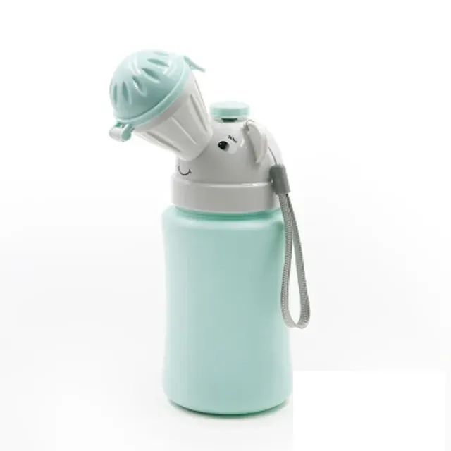 Children's travel toilet mug with a size of 450 ml into the car