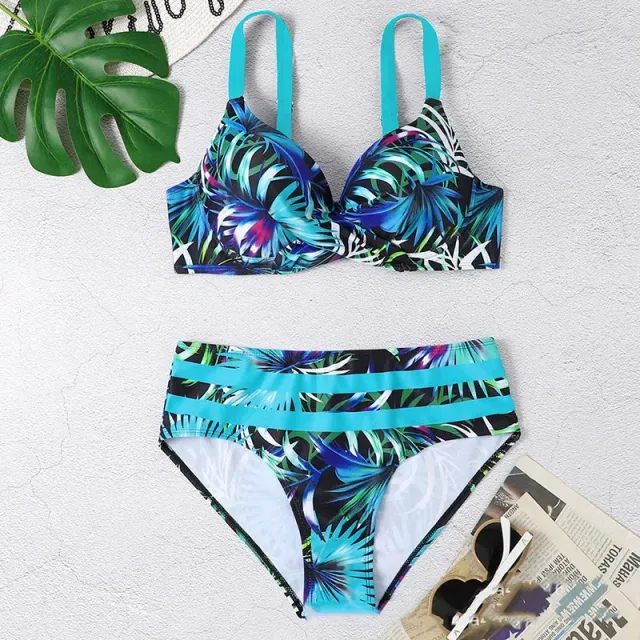 Summer two-piece swimsuit with print and push-up effect - 2 colours