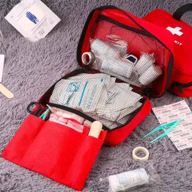 Portable bag for a first aid kit for outdoor rescue and storage of medicines