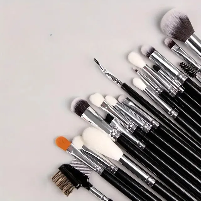 40 piece set of complete make-up brushes