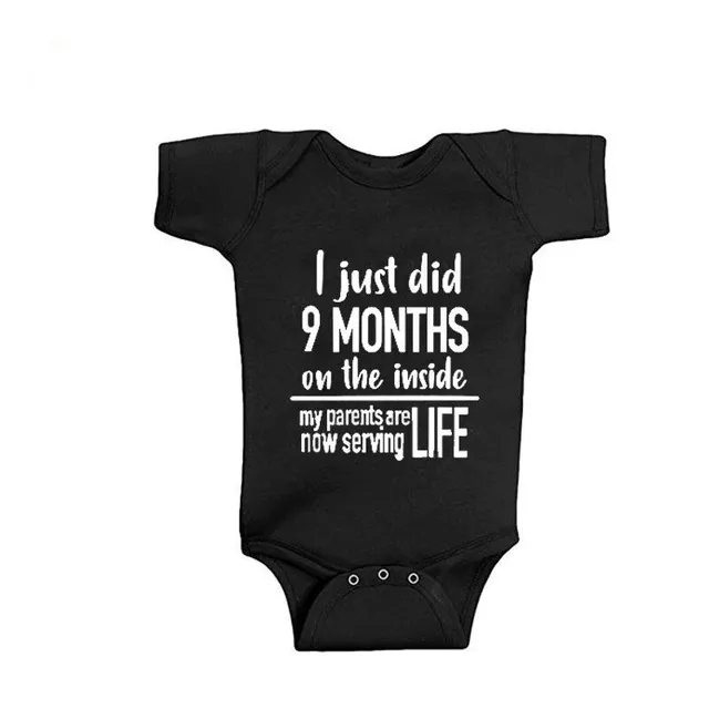 Overal s výšivkou "9 měsíců" pro novorozence a batolata