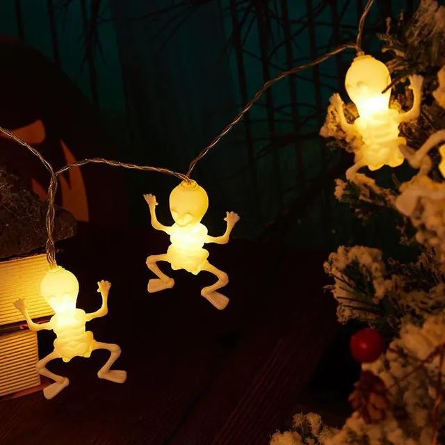 Light chain with motifs of pumpkins, ghosts, skeletons and bats with LED lights - Beautiful Halloween decoration for home