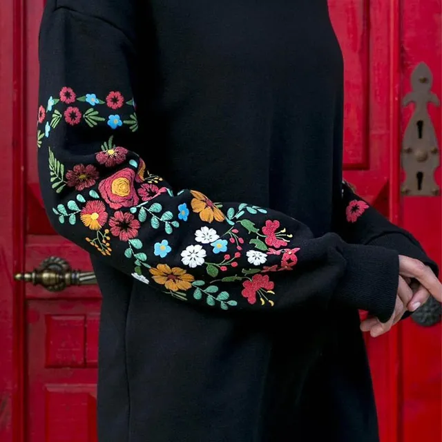 Mini sukienka dla kobiet z haftem kwiatowym