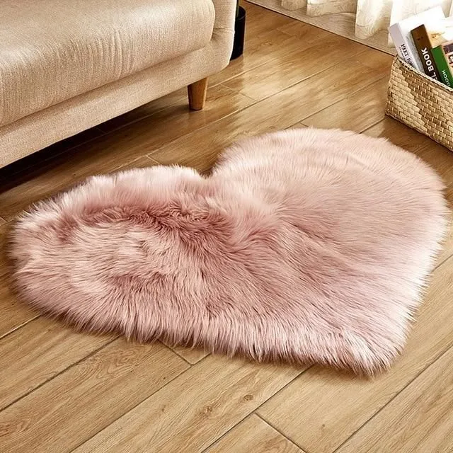 Hairy carpet in the shape of a heart pink 30x40cm-long-velvet