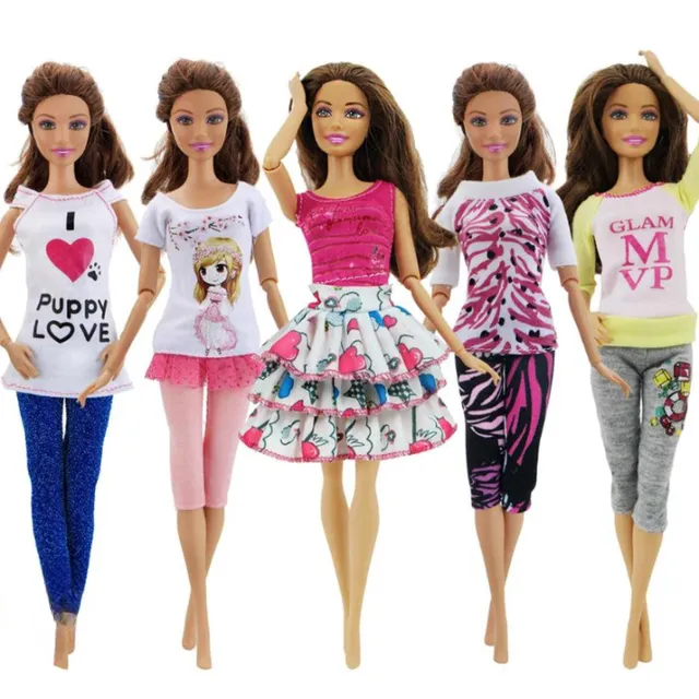 Set de haine pentru păpușile Barbie
