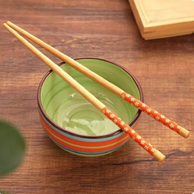 Bamboo chopsticks with flowers