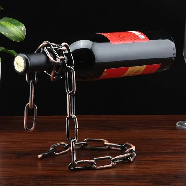 Wino stoi w kształcie łańcucha