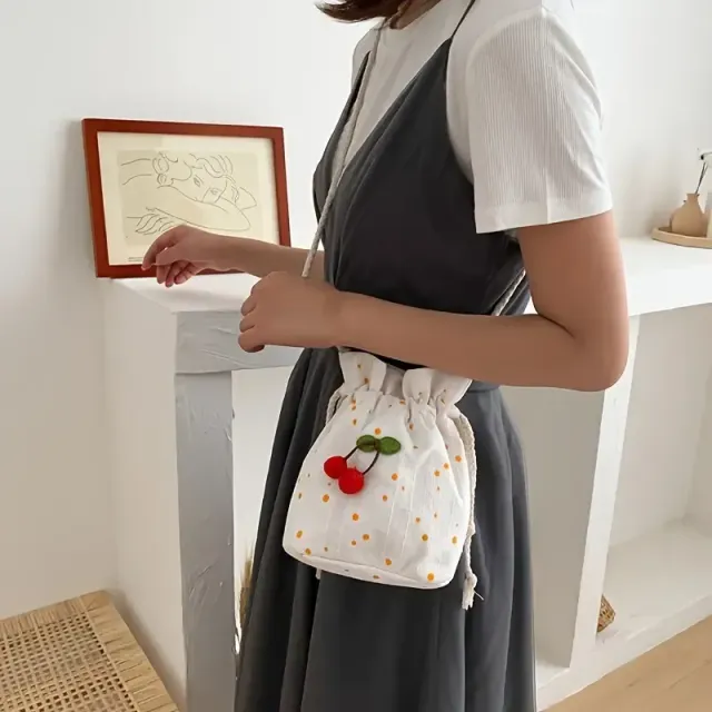 Modern and versatile shoulder bag for students, can be worn over the shoulder