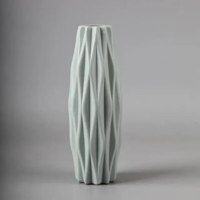 Moderná váza v rôznych tvaroch z odolného nerozbitného materiálu - viac variantov