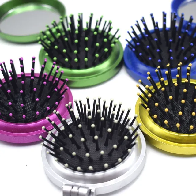 Travel hair brush