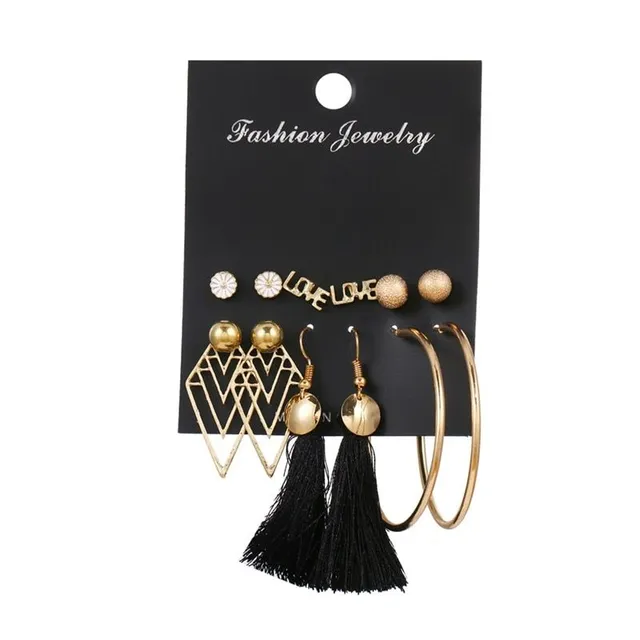 Stylish set of ladies earrings