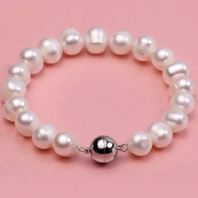 Beautiful pearl bracelet