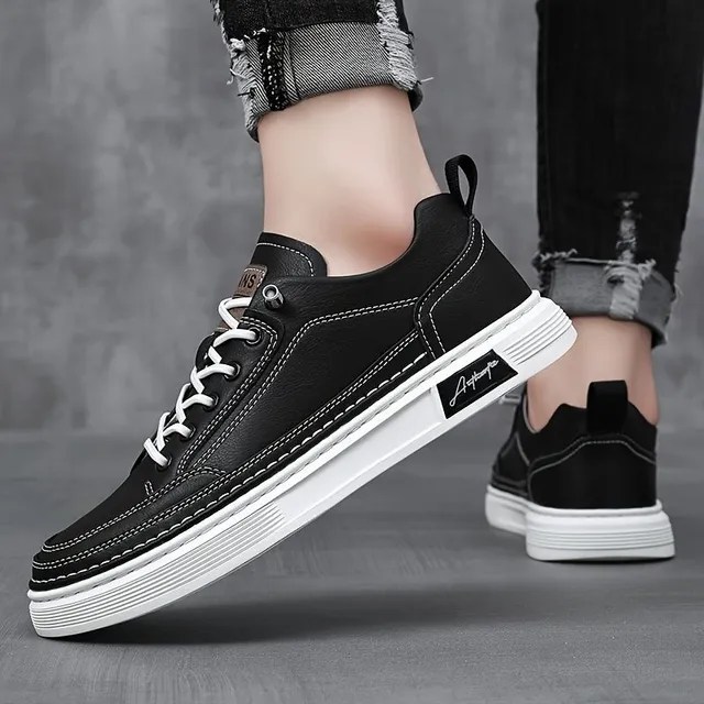 Stylish and comfortable men's low sneakers for skateboarding and common wearing