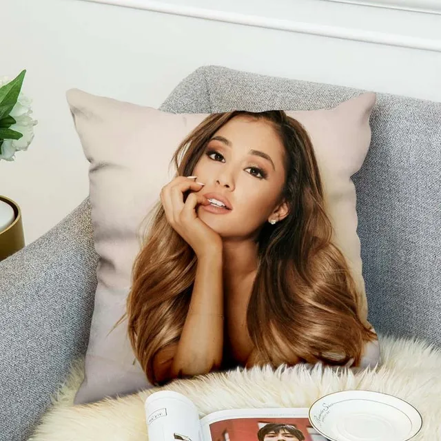 Pillowcase Ariana Grande 45x45cm v4
