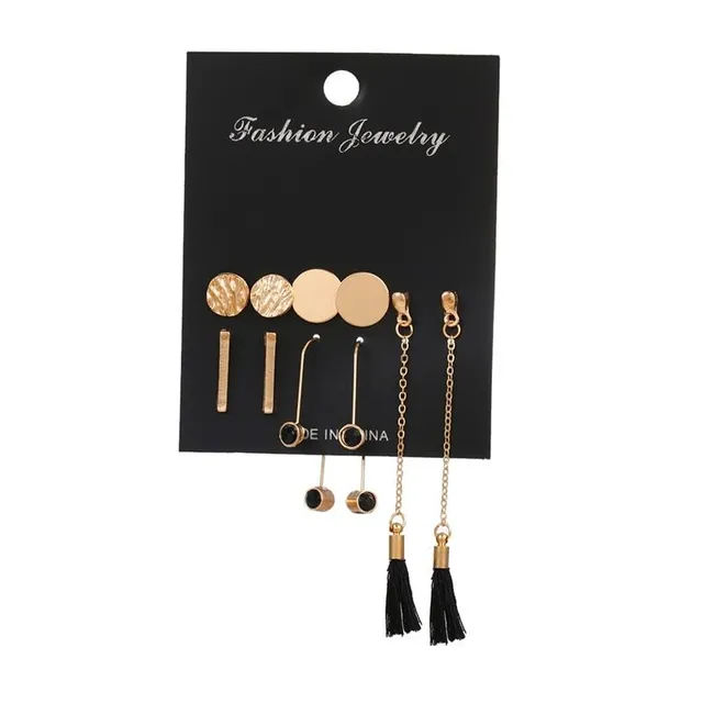 Stylish set of ladies earrings