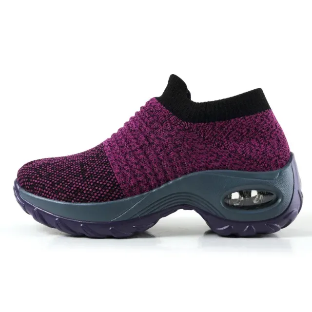 Women's orthopedic sneakers on the platform