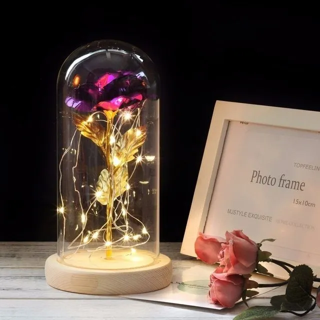 LED růže ve skleněné váze
