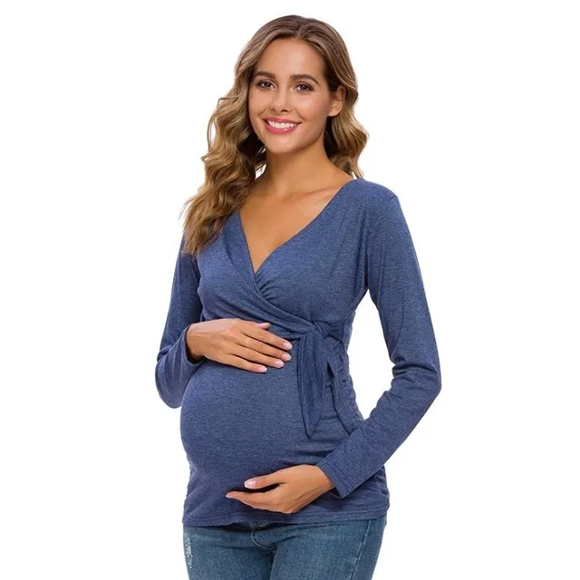 Beautiful maternity shirt with a bow