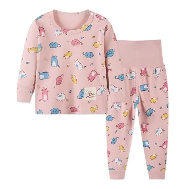 Fine children's pajamas with long sleeves