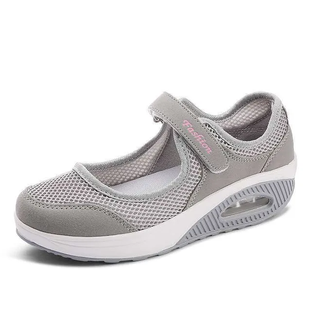 Orthopaedic shoes with hollow air cushion for ladies