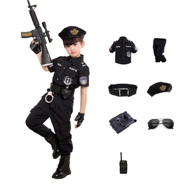 Costum de polițist - mai multe variante