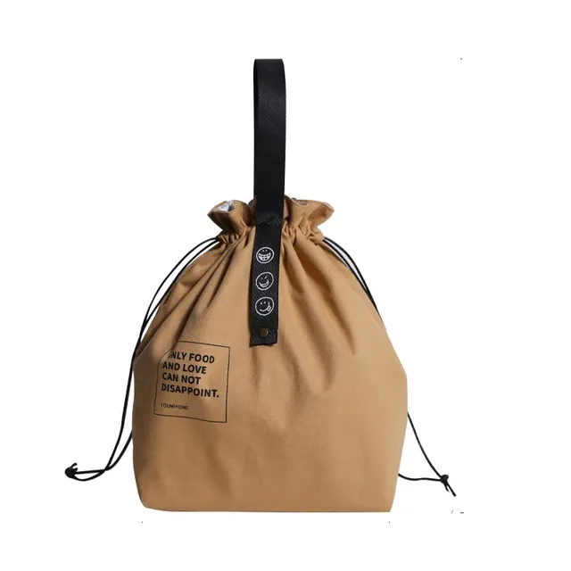 Isolated lunch bag with wide opening and drawstring in three colors