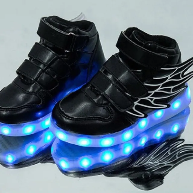 Sneakers luminose per bambini con ali