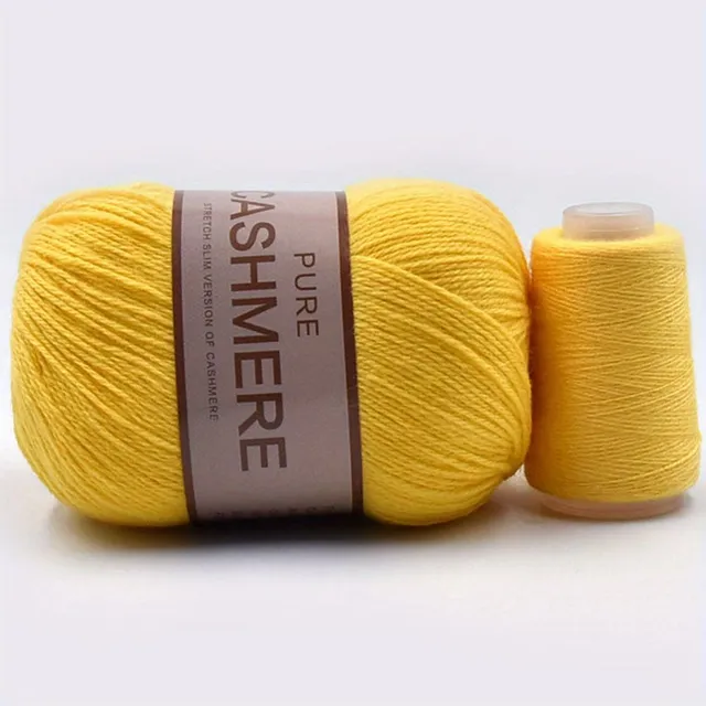 Beautiful 98% cashmere yarn for hand knitting and crochet - soft and suitable for machines - ball for scarves, sweaters and more