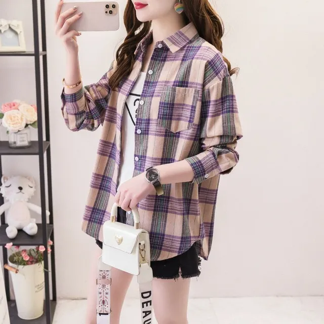 Women's free time flannel shirt with long sleeve