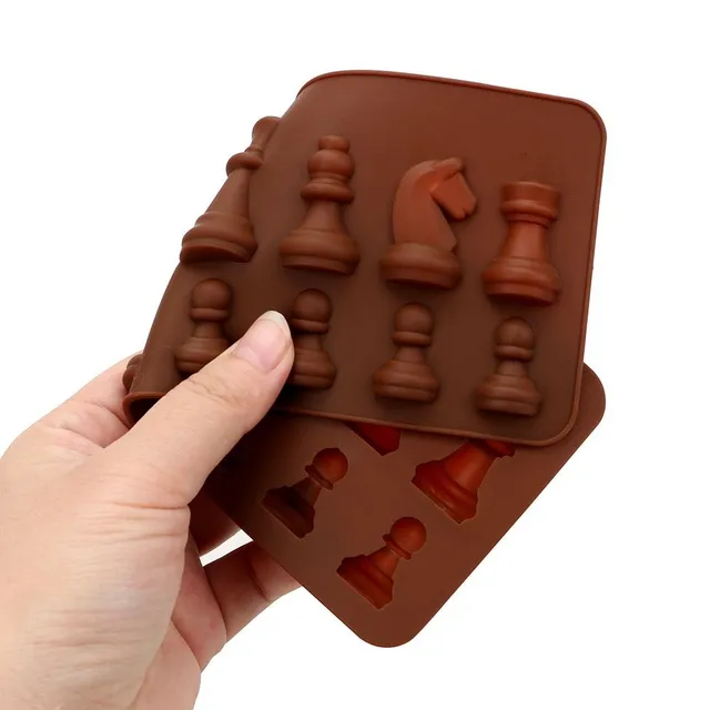 Mould for chocolate chess