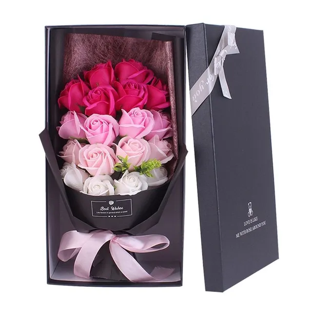 18 Valentine's Day Artificial Roses